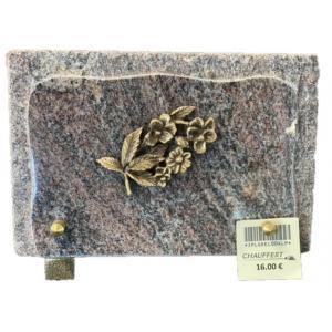 Plaque en granit avec bronze fleurs